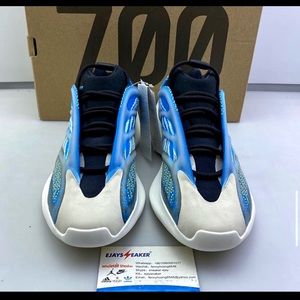 Addis’s Yezzy 700 Arzareth